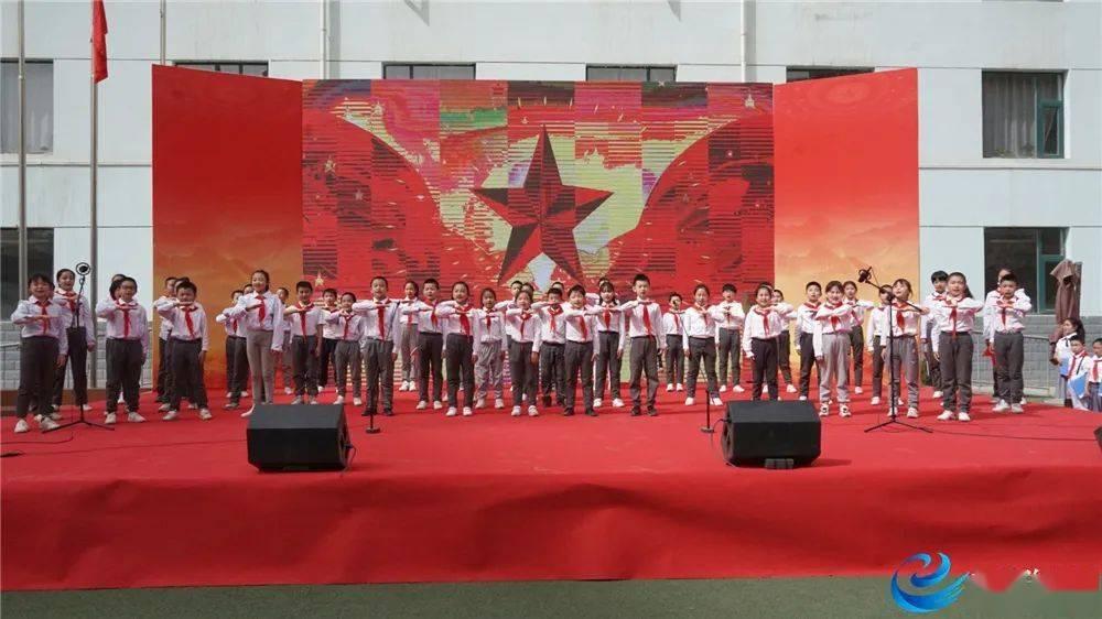 35职场女性如何平衡家庭与事业？